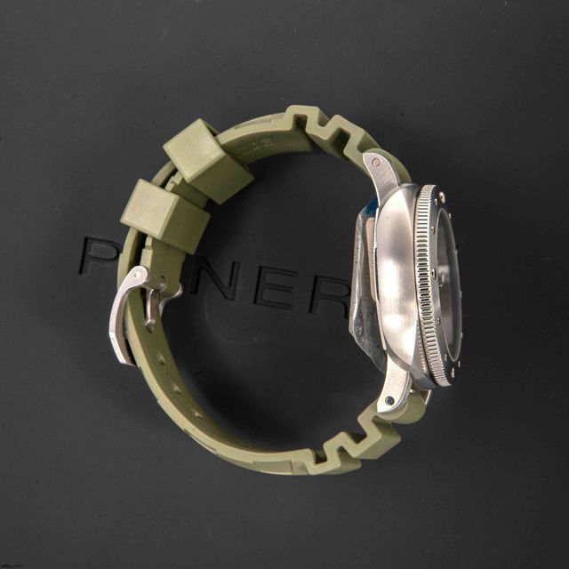 Panerai Submersible PAM01055 Image 4